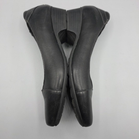 Taos Debut Shoes Womens 8 Black Leather Comfort Low Heel Slip On Cushioned - Picture 9 of 14